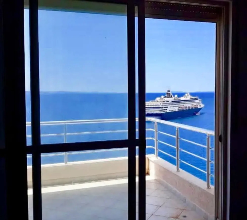 Apartment With one Bedroom in Sarandë, With Wonderful sea View and Terrace - Near the Beach
