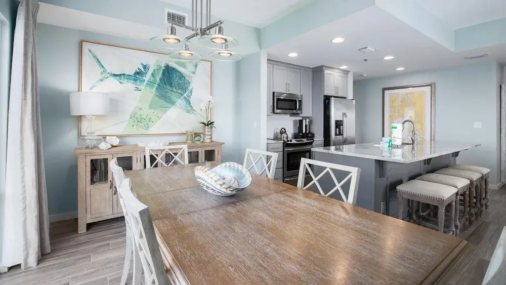 Luau I 7402/7404 - Flr14 - 3BR 3BA - "hurry Sundown"