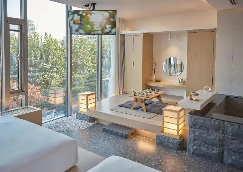 UH Suite The Seoul