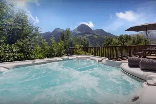 Chalet Morclan - OVO Network