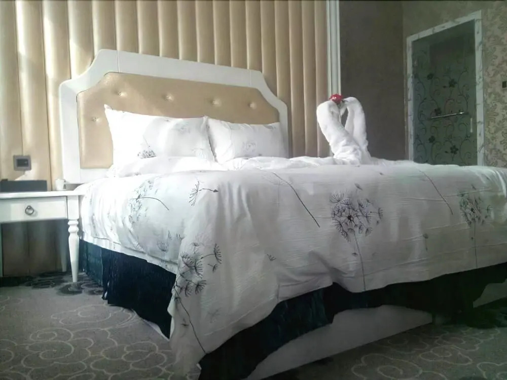 Shidongjin Art Hotel (Xixia Yigao Branch)