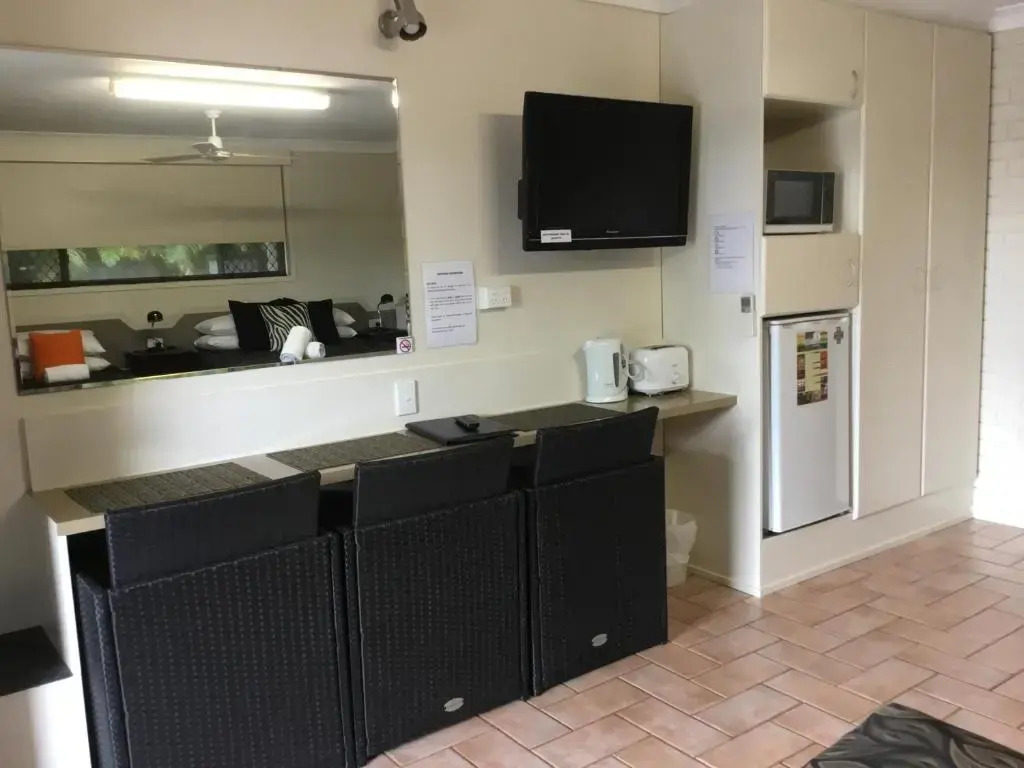 Golden Palms Motor Inn