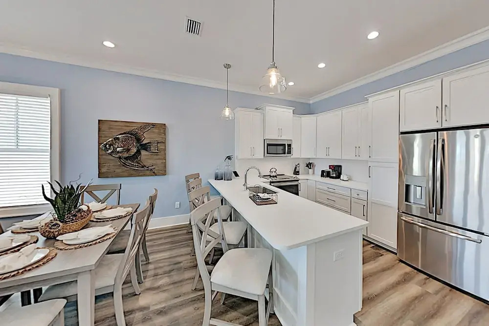 Luxury On Lagoon W/ Pool Steps To Beach! 4 Bedroom Cottage