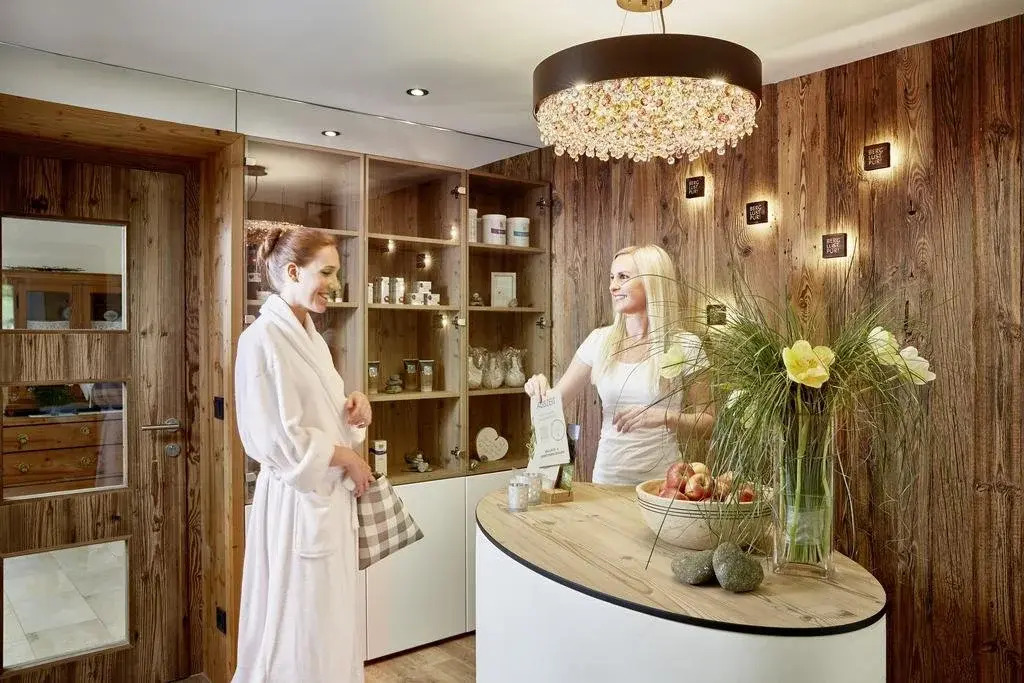 Hotel Gassner - 4 Sterne Superior - 1200 qm SPA