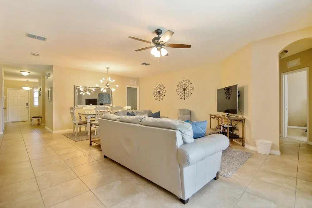 Nice 5 Bd Pool Spa Gm Hm Cypress Pointe-1026cpb
