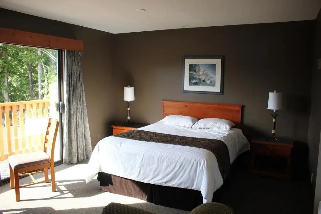 The Bamfield Motel