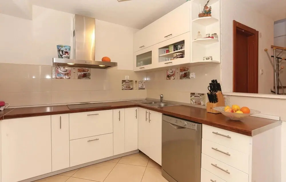 Awesome Home in Solin with Hot Tub, WiFi & 2 Bedrooms