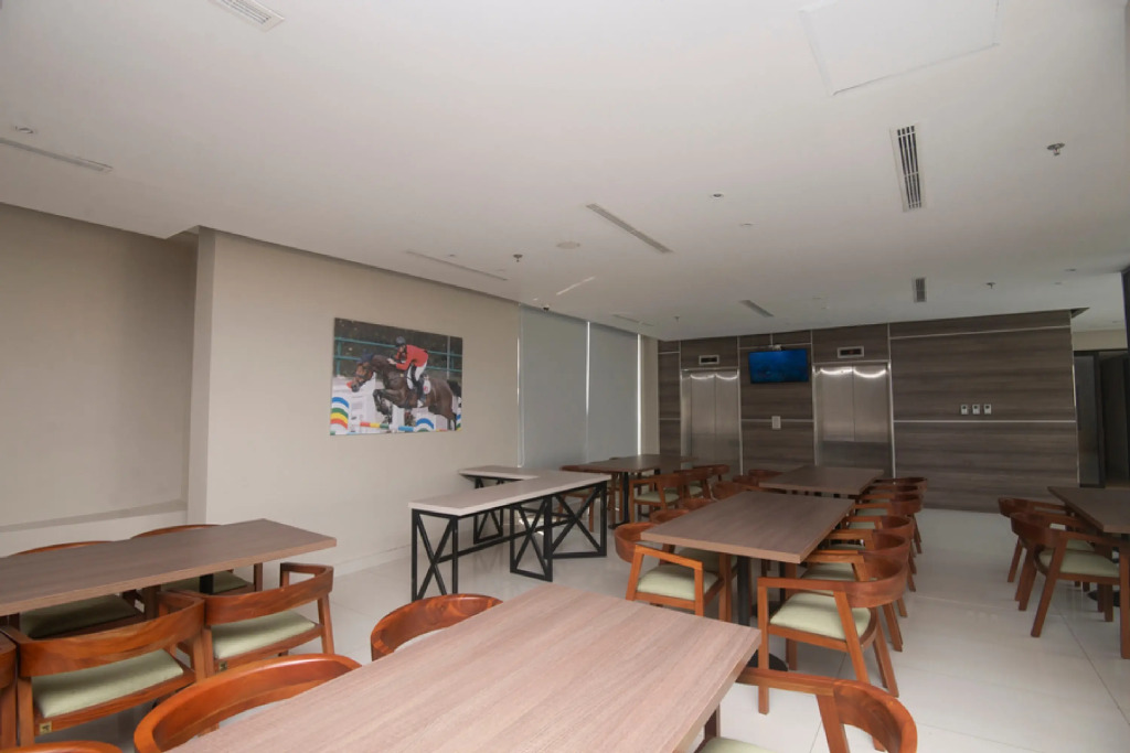 RedDoorz Plus @ Jakarta International Equestrian Park