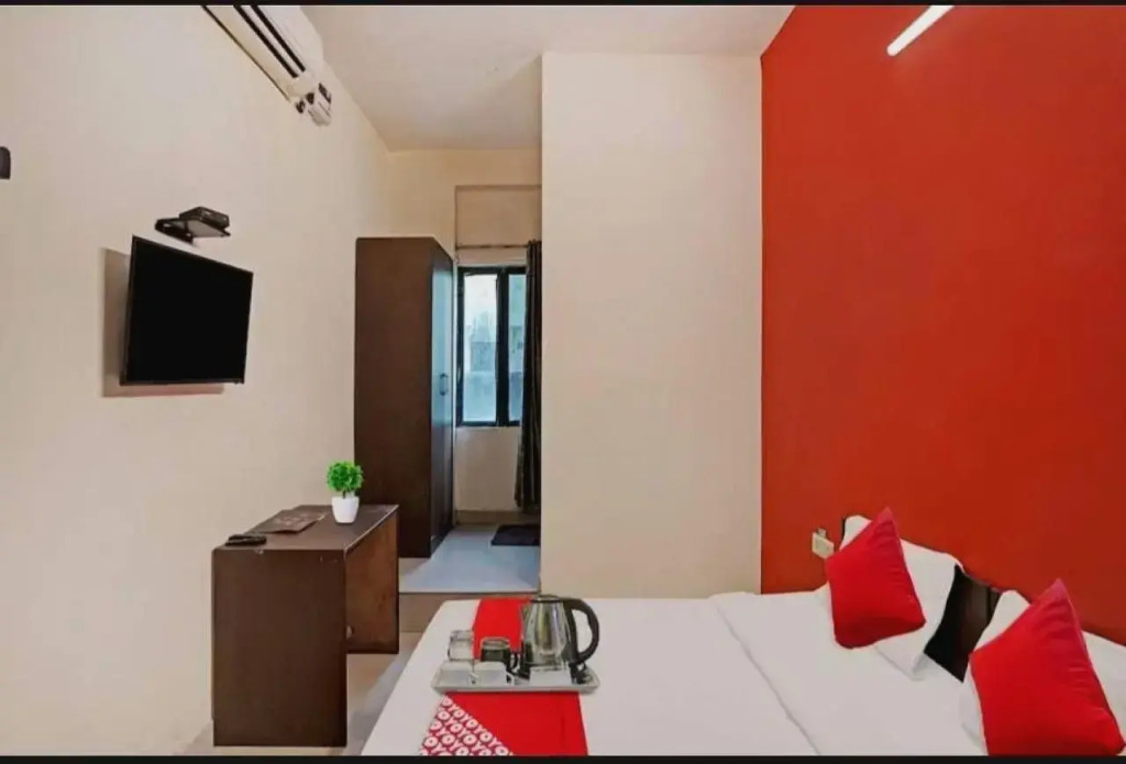 OYO 70244 Hotel Heaven