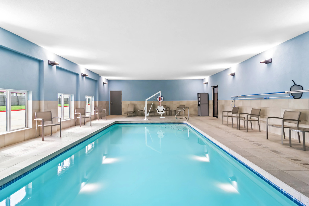 Holiday Inn Express & Suites Joplin Southeast by IHG