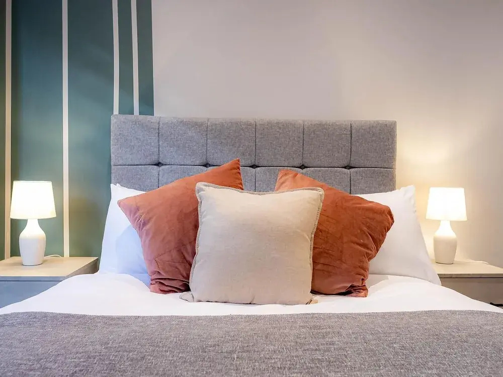 Victoria Park Vista One-bedroom by Sojo Stay