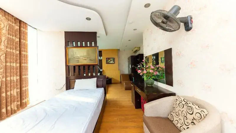 Khách sạn Thiên Đường - Paradise Hotel