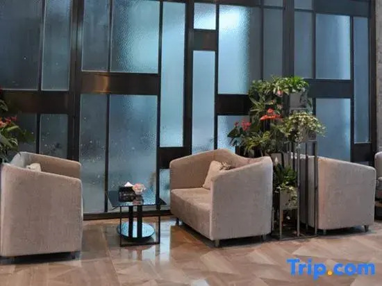 WIFC Taikoo Yunxuan International Apartment (Chunxi Road West International Financial Center Branch)