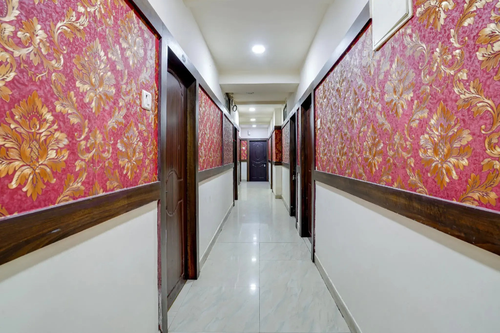 OYO 40870 Hotel Sai Seven Hills Residency