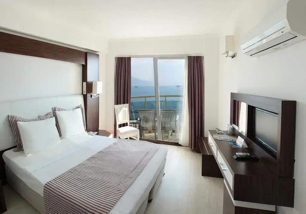 Arora Hotel