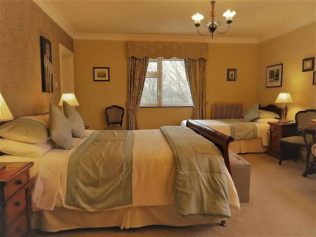 Brook Manor Lodge