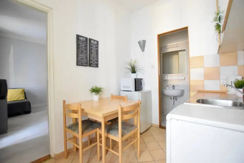 Budget Apartment by Hi5 - Október 6. Street 4.