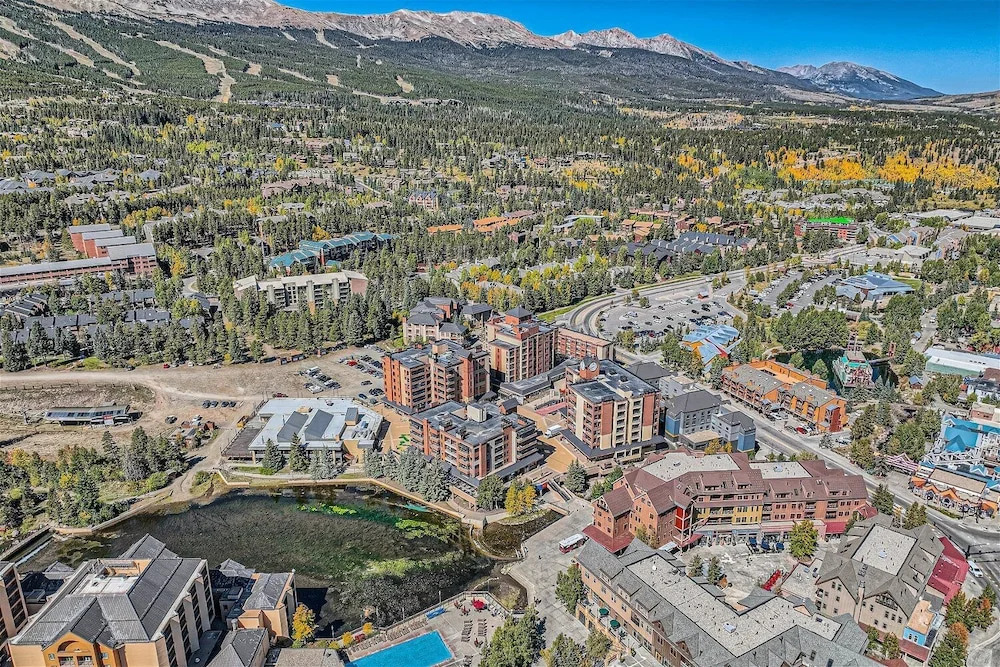 Your Next Vacay at Peak 9 Ski-in/ski-out