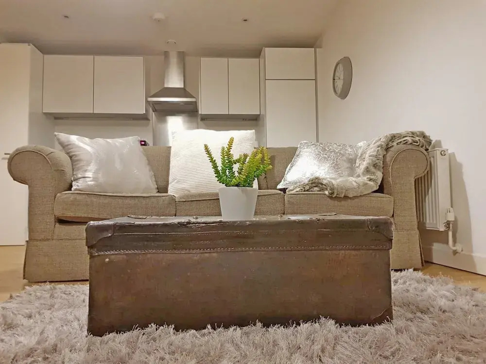 Reading Town Centre Courtyard View Serviced Apartment
