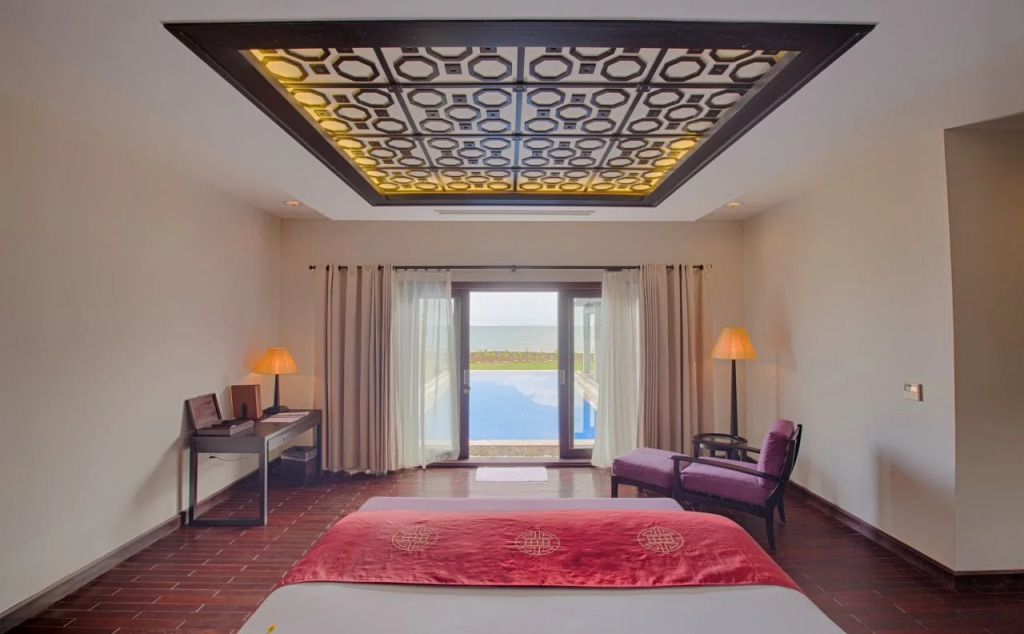Lapochine Beach Resort