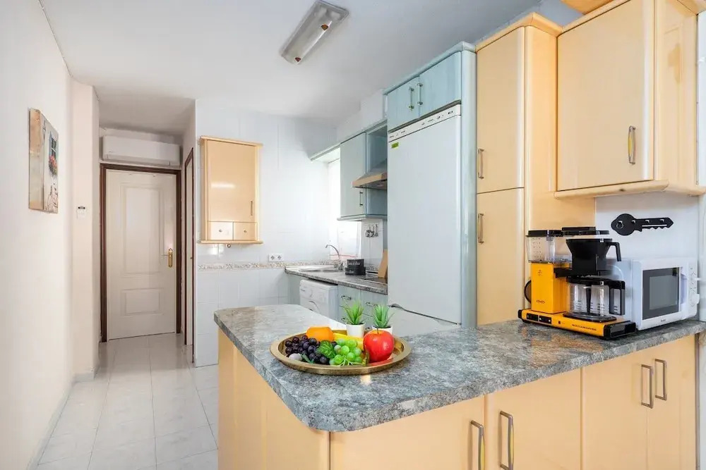 Central Gem Apartment Near the Beach Ref 134