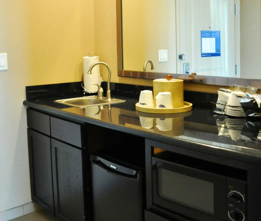 Hampton Inn & Suites Bay City, TX
