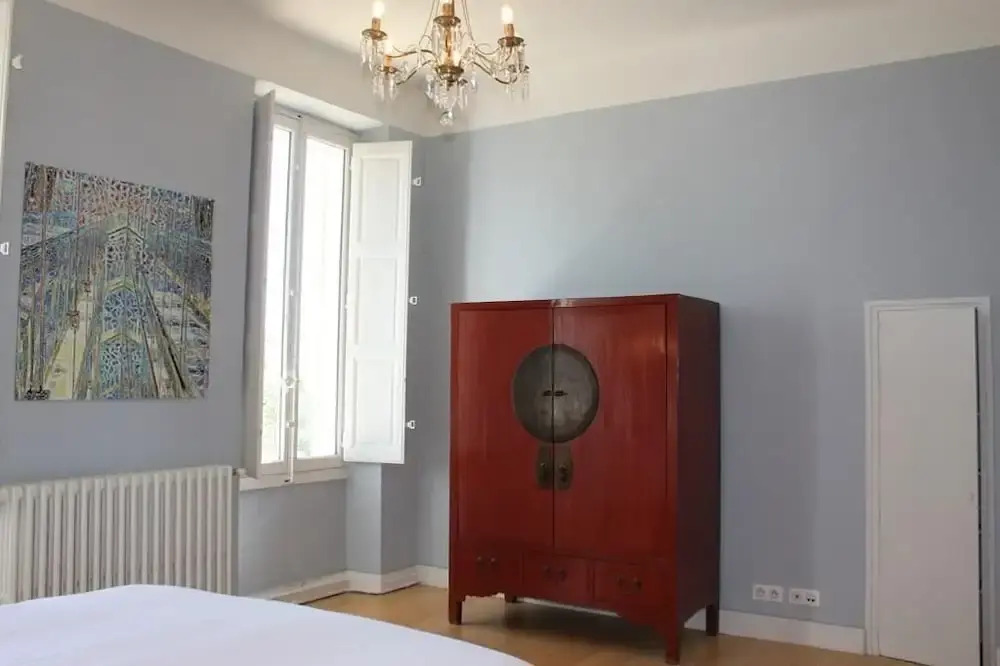 Villa croix du sud with swimming pool and park in Marseille Chalet 4