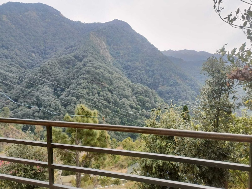 Hidden Valley Homestay, Pangot