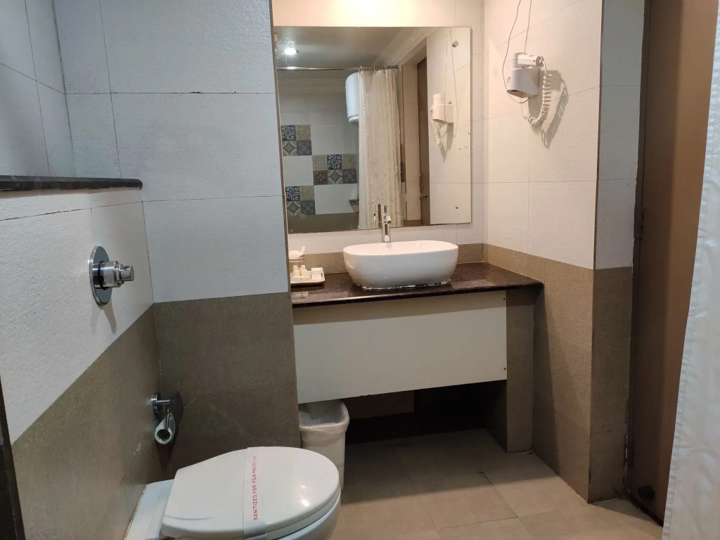Hotel Pushpak