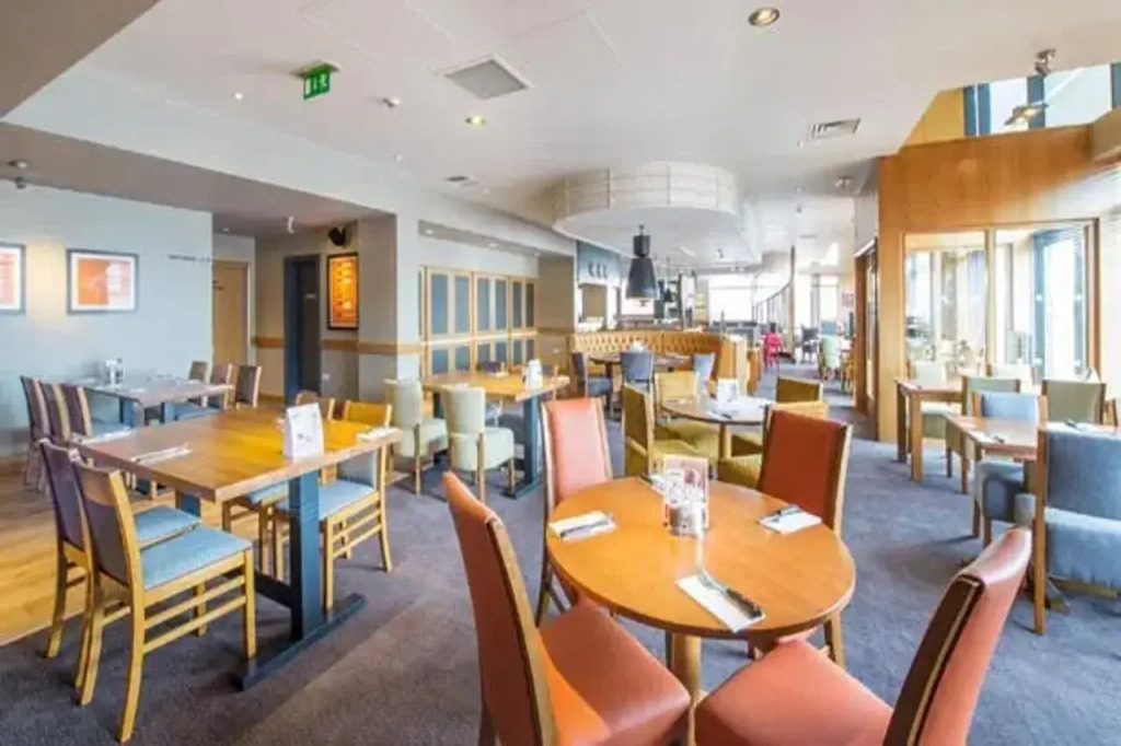 Premier Inn Swansea Waterfront