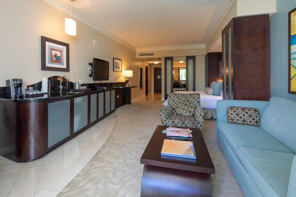 FB Miami Beach Tresor Private Luxury Suites
