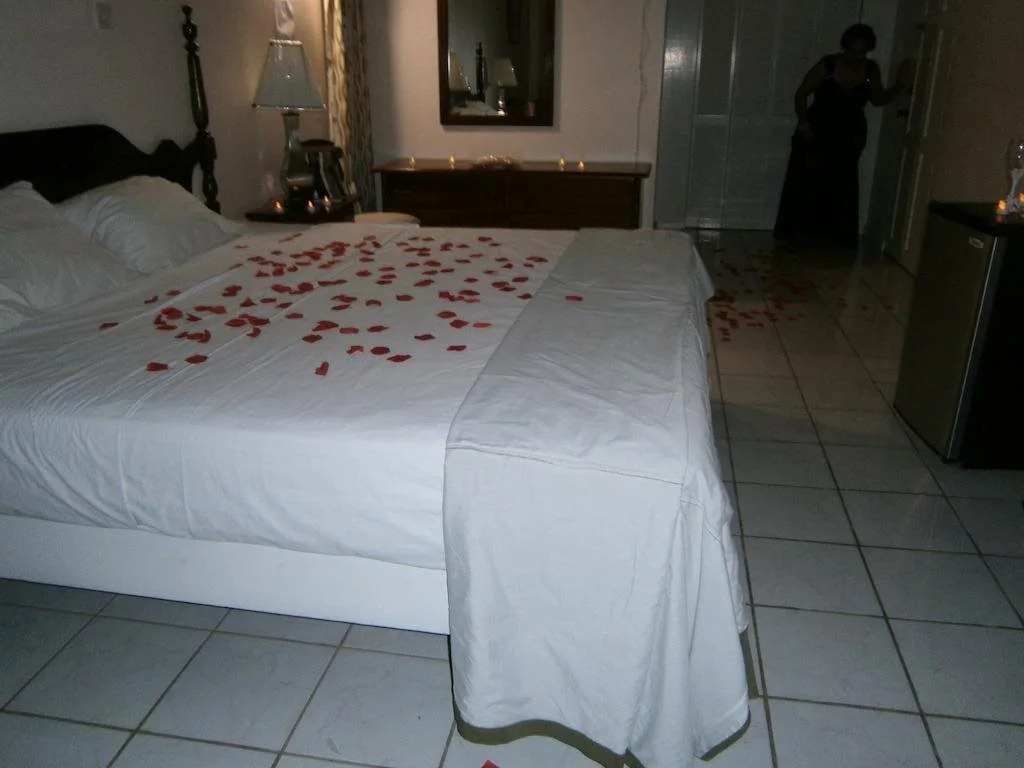 Whispering Bamboo Cove Resort