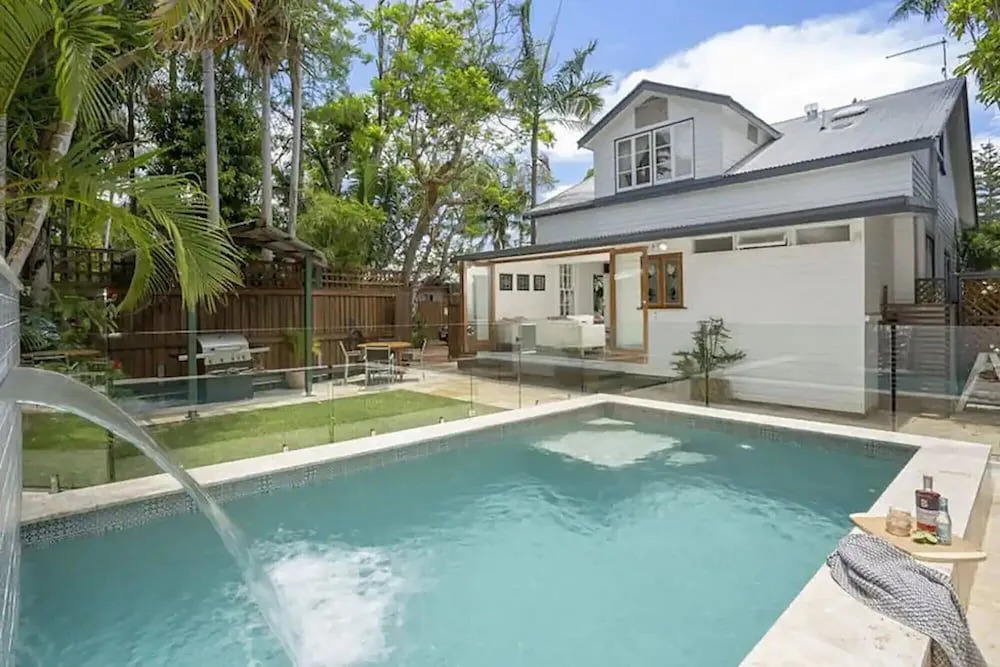 Skye Lodge Byron Bay - Walk to town in 5 minutes!