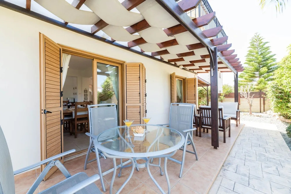 Elena Gardens Villa