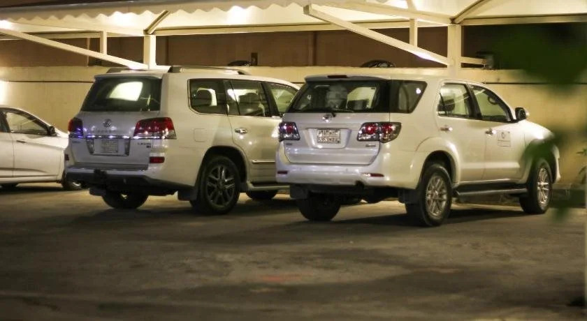 Al Raha Rotana Hotel Apartments