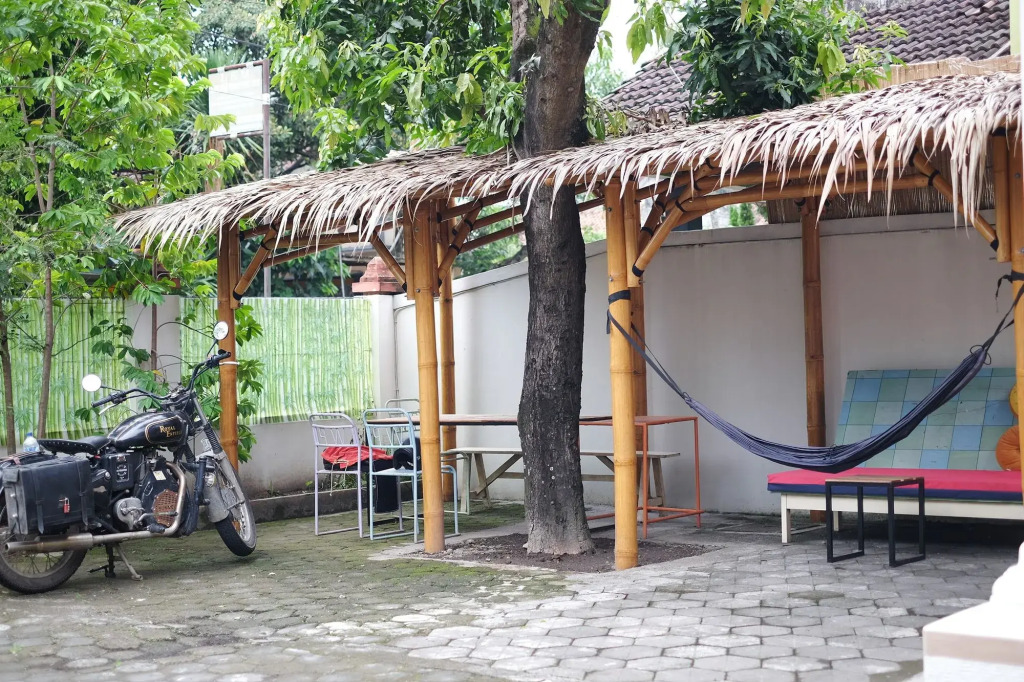 HOZ Bed and Breakfast - Hostel
