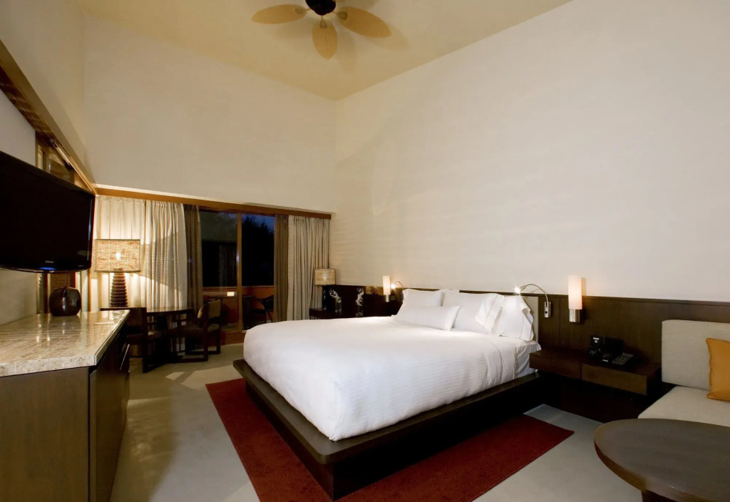 The Westin Sohna Resort & Spa