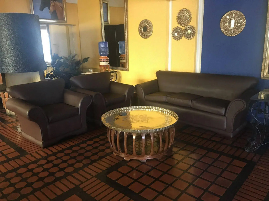 Hotel Savoy Inn