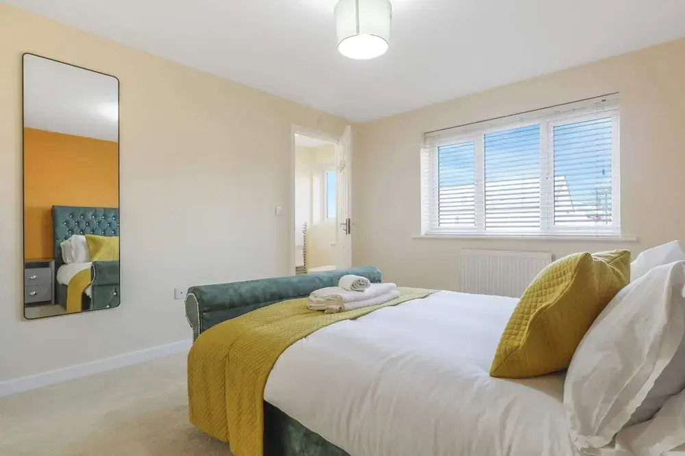 Spacious 5-bed Contractor House - Parking Wi-fi