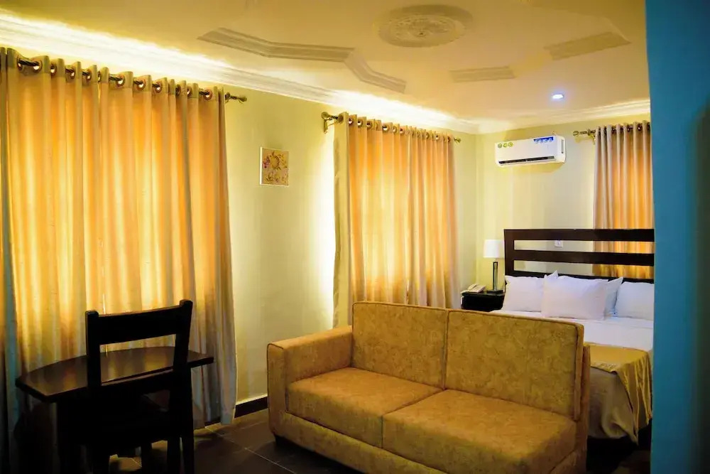 Consulate Hotel