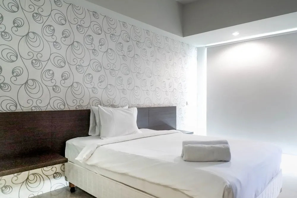 The Square Surabaya Hotel