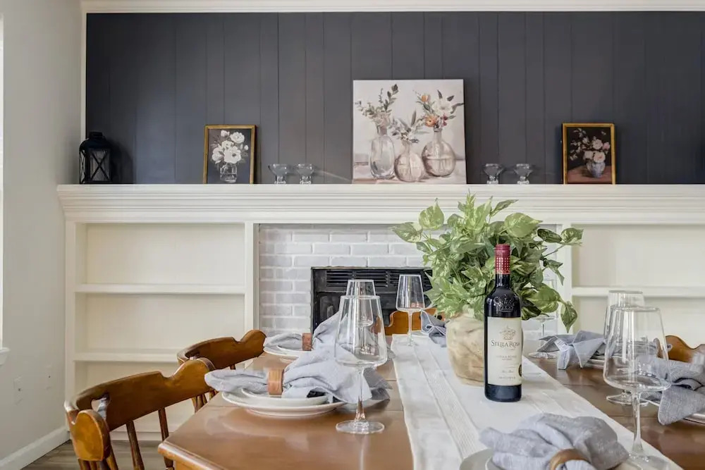Modern 6BR Home in Briargate