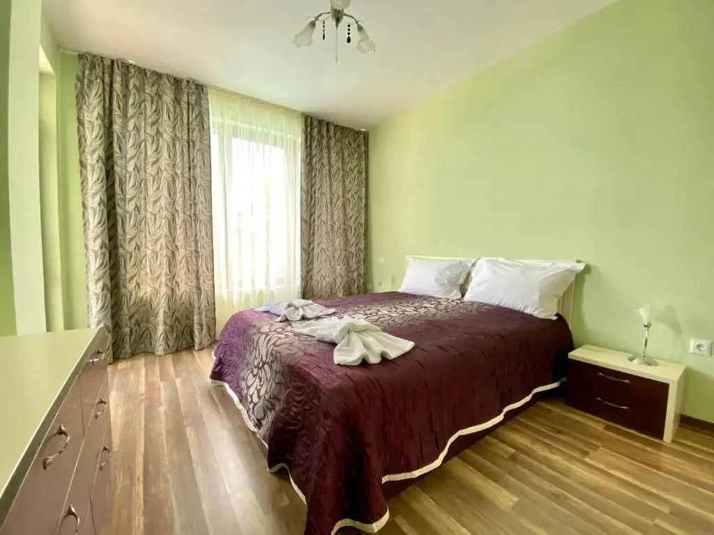 Green Paradise Deluxe Apartments