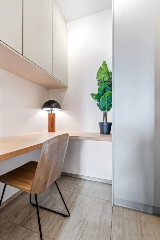 Modern 2-Bedroom Apartment ID227
