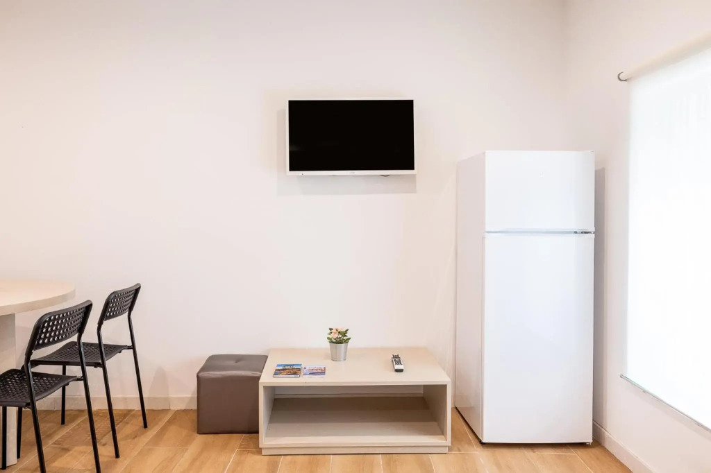 A whole house designed for remote work near center and metro