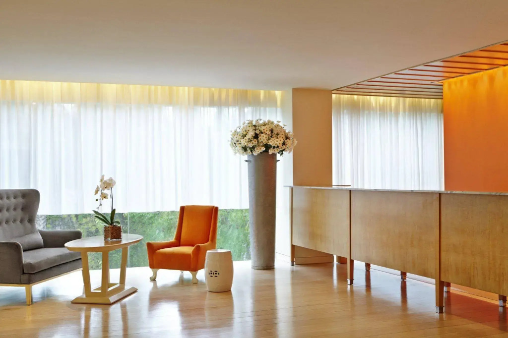 The Valorian West Hollywood, Curio Collection by Hilton