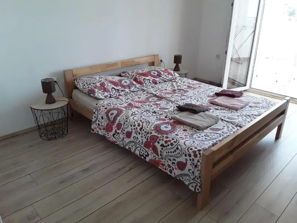BenJak Apartments