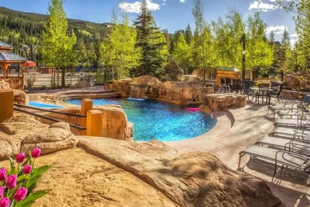 Beautiful 3 Bedroom Mountain Condo In River Run Village With Hot Tub Access And Walking Distance To The Gondola
