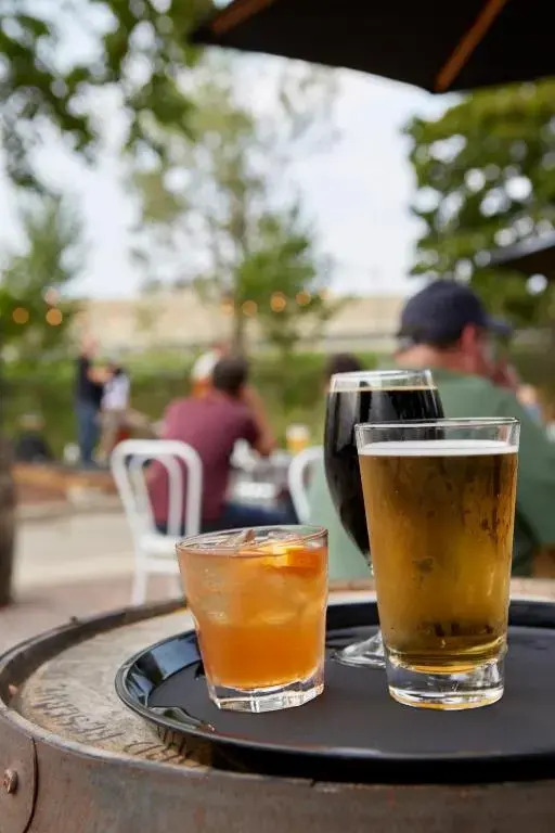 The Leavitt Street Inn and Tavern