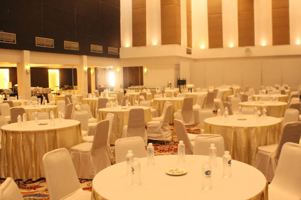 Grand Arjuna Hotel